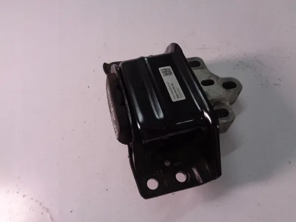 Motorhalterung Skoda Kodiaq 2.0 TDI 2022 OEM 5QA199555AK image 2