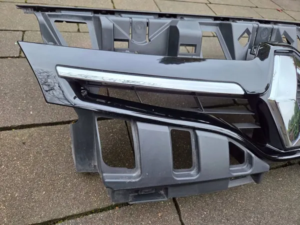 RENAULT SCENIC III FRONT GRILLE CHROME FRAME 13-2016 image 2