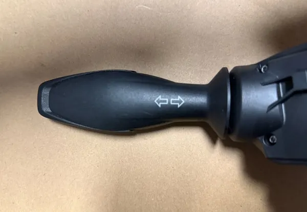 Stuurkolomschakelaar Ford OE 8A6T-13335-AD image 3