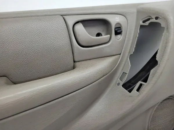 Moldura Porta Dianteira Esquerda OEM 0TM811L5AD Dodge Caravan image 6
