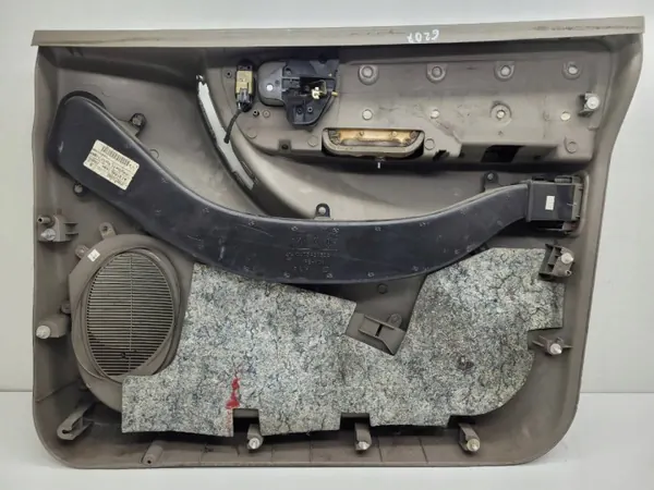 Moldura Porta Dianteira Esquerda OEM 0TM811L5AD Dodge Caravan image 8