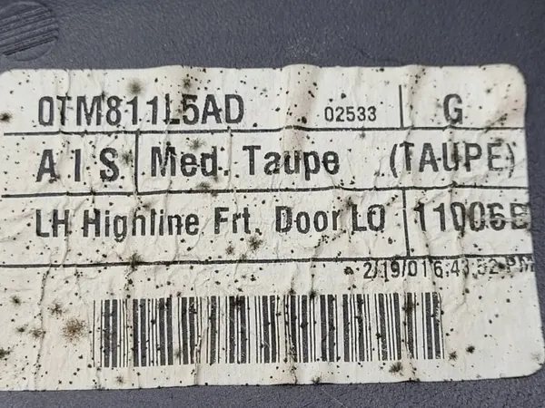 Moldura Porta Dianteira Esquerda OEM 0TM811L5AD Dodge Caravan image 9