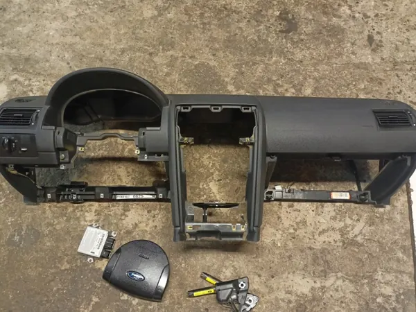 Salpicadero Ford Mondeo Mk3 OEM Deska mondeo image 2