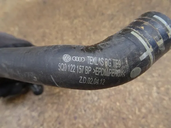 AUDI A3 8V GOLF VII 1.4 TFSI Vesiputket 5Q0122157BP image 2