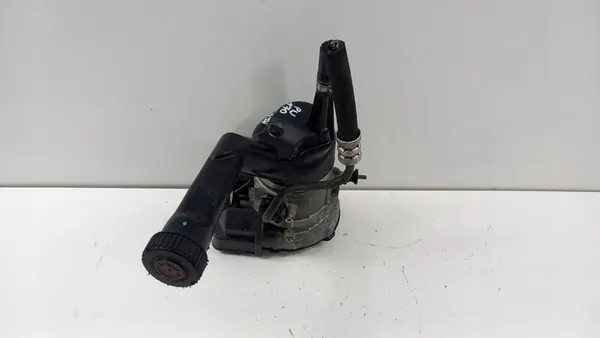 PEUGEOT 308 T7 1.6B Servostyrningspump image 3