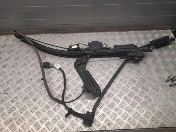 Guia de Porta Chrysler Pacifica OEM 68186017AFA image 4
