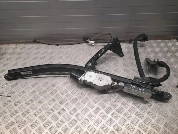 Guia de Porta Chrysler Pacifica OEM 68186017AFA image 5