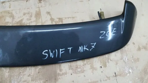Spoiler de coffre OEM REMO pour Suzuki Swift MK7 image 9