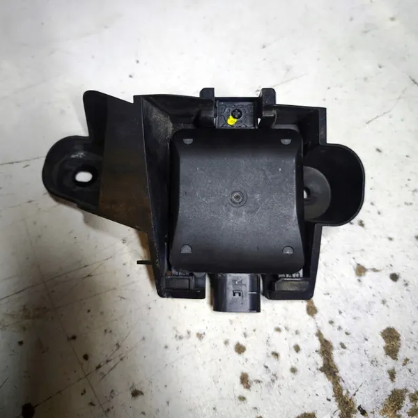 Support radar Skoda Superb III OEM 2Q0907686B droit image 2