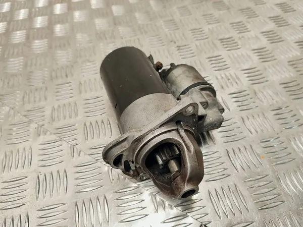 Motor de arranque Opel Meriva B 2015 image 2