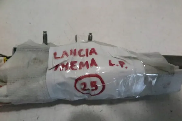 Almofada Banco Dianteiro Esquerdo Lancia Thema OEM 68154567AA image 3