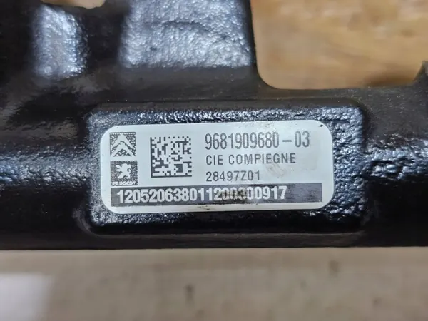 OEM 9678086680 Bomba Inyectora Peugeot 3008 2.0 HDI image 4