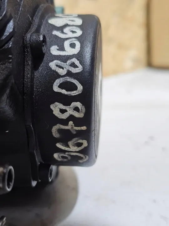 OEM 9678086680 Bomba Inyectora Peugeot 3008 2.0 HDI image 6
