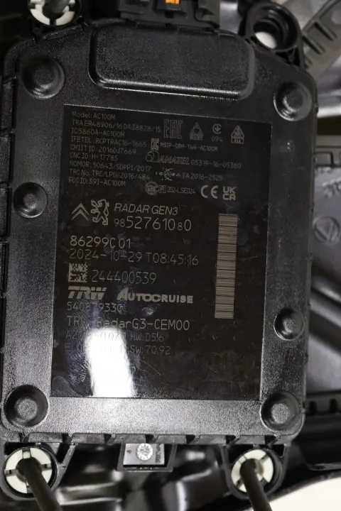 Radar Peugeot 3008 II OEM 9852761080 - Usado image 3
