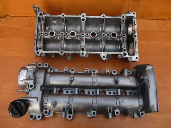 Couvercle d'arbre à cames OEM 55574600 pour Opel image 2