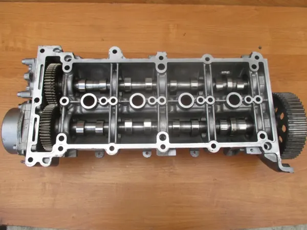 Couvercle d'arbre à cames OEM 55574600 pour Opel image 10