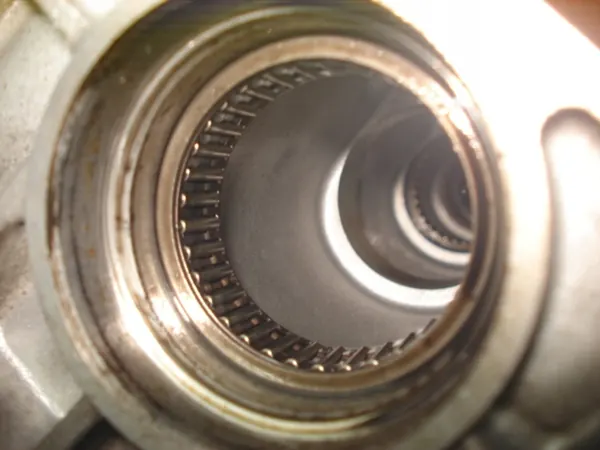 Couvercle d'arbre à cames OEM 55574600 pour Opel image 8