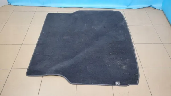Mercedes W206 C200 tavaratilamatto OEM A2066804902 image 2
