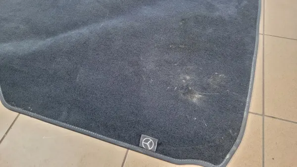 Mercedes W206 C200 tavaratilamatto OEM A2066804902 image 6