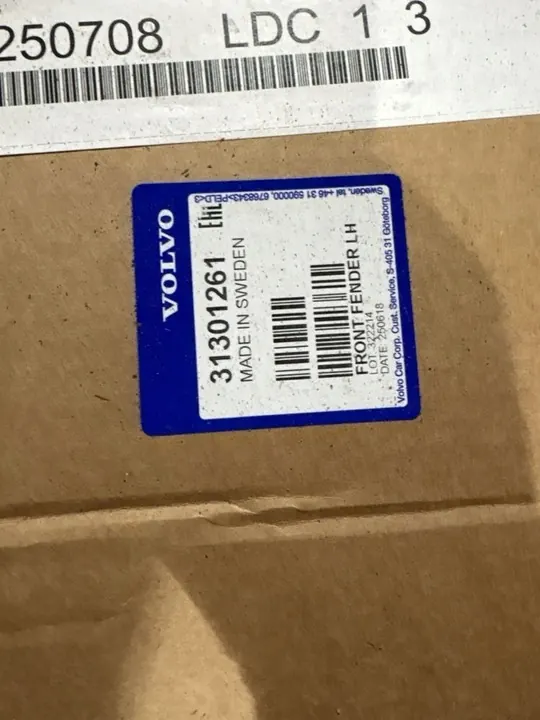 Volvo V40 Paraurti Anteriore Sinistro 2012-2019 OEM 31301261 image 10