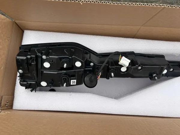 MG HS 2 Heckblende OEM 11644504 - Gebrauchtteil image 4