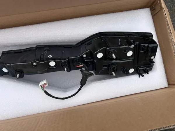MG HS 2 Heckblende OEM 11644504 - Gebrauchtteil image 5
