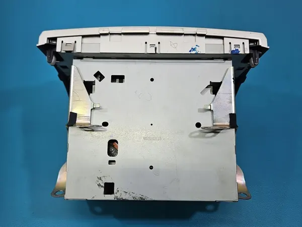 Radio de fábrica Toyota OEM 86120-0F010 para Corolla Verso II image 10
