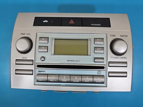 Radio de fábrica Toyota OEM 86120-0F010 para Corolla Verso II image 3
