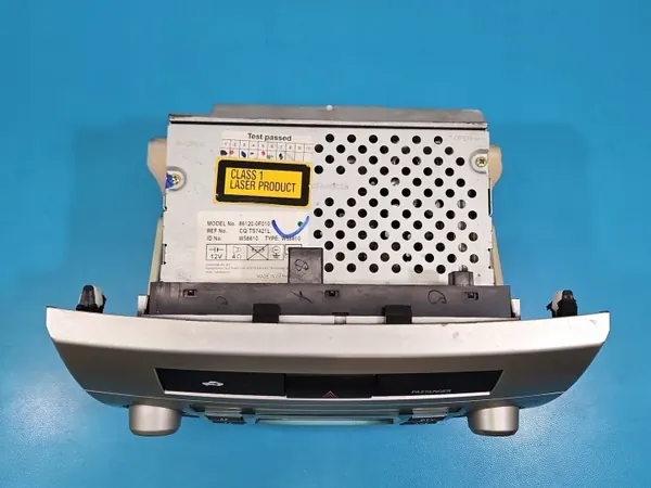Radio de fábrica Toyota OEM 86120-0F010 para Corolla Verso II image 4