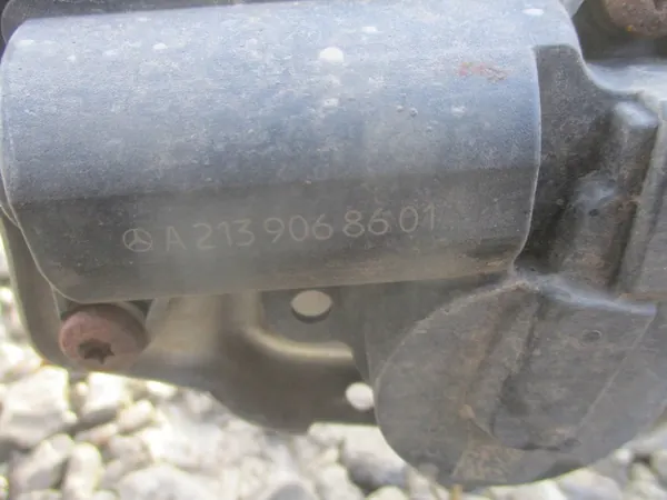 Mercedes-Benz Saugrohrventil OEM A2139068601 image 4