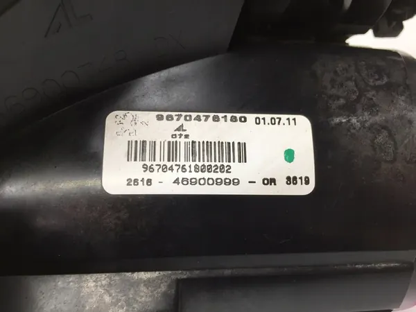 Farol de neblina dianteiro direito Peugeot 508 I 2010- image 3