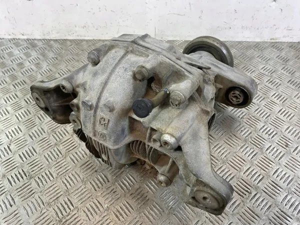 Jeep Bakaxel Differential P68184737AB - Begagnad OE image 10