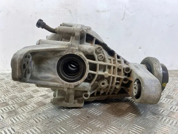 Jeep Bakaxel Differential P68184737AB - Begagnad OE image 5