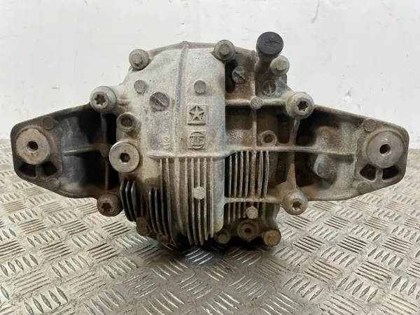 Jeep Bakaxel Differential P68184737AB - Begagnad OE image 6