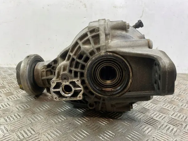 Jeep Bakaxel Differential P68184737AB - Begagnad OE image 8