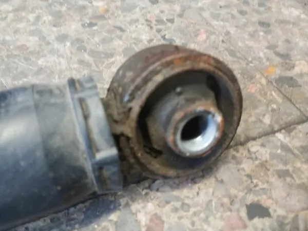 Amortecedor traseiro esquerdo OEM 06431810 Mercedes Vito image 5