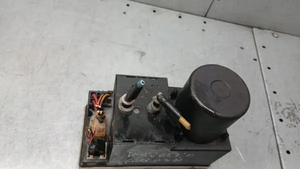Bomba de fecho central OEM 8L0862257A para Audi A3 8L image 3