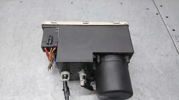 Bomba de fecho central OEM 8L0862257A para Audi A3 8L image 4