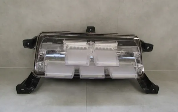 Lámpara trasera LED KIA EV6 GT LINE 21- para parachoques - Usada image 2