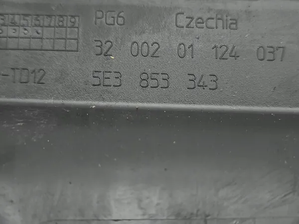 Skoda Octavia Mk4 2024 Framskärm image 9