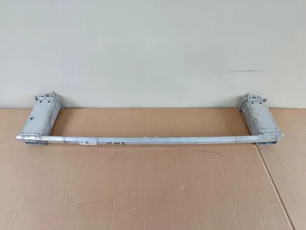 Volvo XC60 II 2016+ Alempi Etupalkki OEM 32246765 image 2