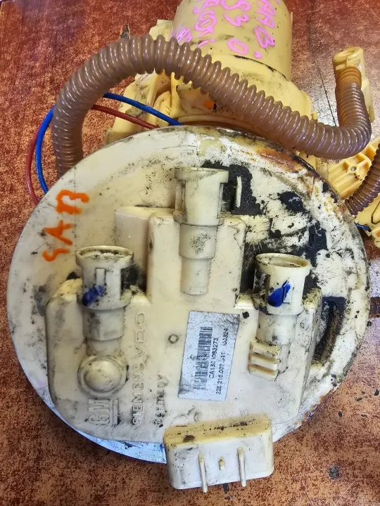 Bomba de combustible Opel OE 228216003 - Usada image 3