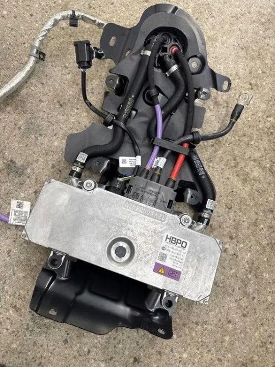 Motor BMW OE 8ES01366917 2.0L 2023 usado image 4