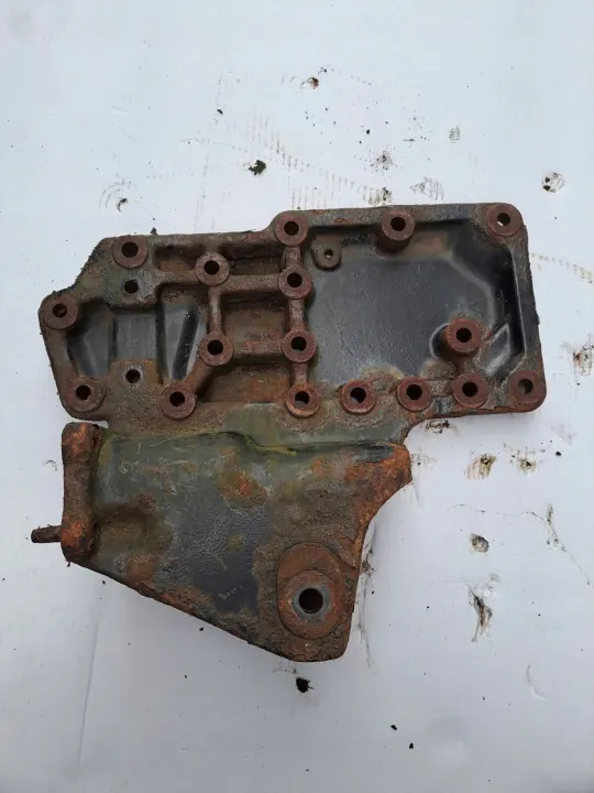 OEM 5600201617 Oikea Jousituskiinnike Renault Midlum image 3
