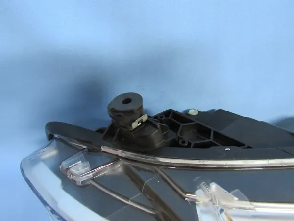 Farol Direito VW Crafter 7C1 Man H7 Completo image 4