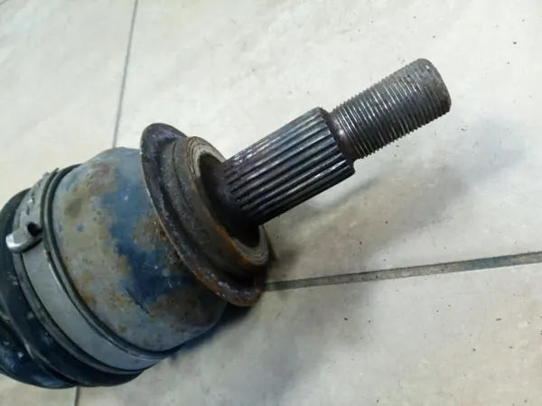 Mazda CX-3 framaxel vänster OEM GDD72560XA image 6