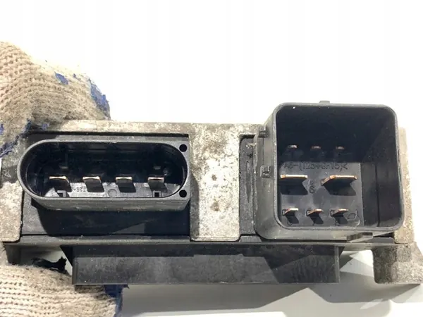 Sytytyspistokkeen rele Renault Kangoo II 1.5 115HV OEM 271202380R image 3