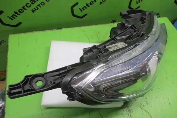 PEUGEOT 2008 I 13- Rechter Koplamp EU 9815403080 image 4