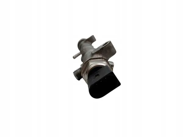 OEM 04L130089F Einspritzschiene VW 1.6 TDI image 3