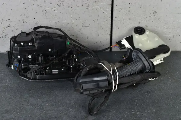 BMW X5 G05 X6 G06 Soft Close Türschlösser OEM 530510550 image 6